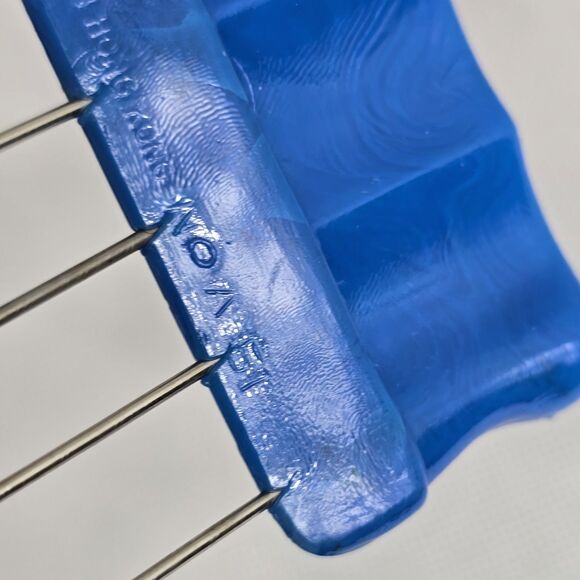 Vintage Styla Hair Pick Styling Comb Travel In Plastic Slip Case Blue Hong Kong - Picture 7 of 7